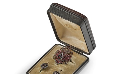 Garnet jewellery set in the shape of imperial double eagle