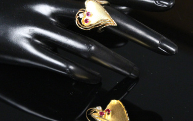 Heart shaped pendant & ring set, 585/000.