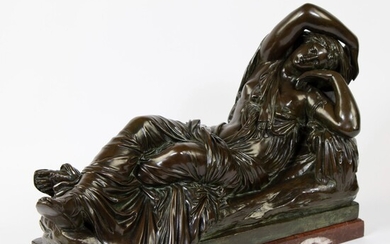 L'Ariane endormie, copie en bronze d'après l'original de l'école hellénistique de Pergame du IIe siècle...