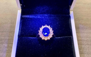 Lady Diana Blue Sapphire Yellow Gold Cluster Ring