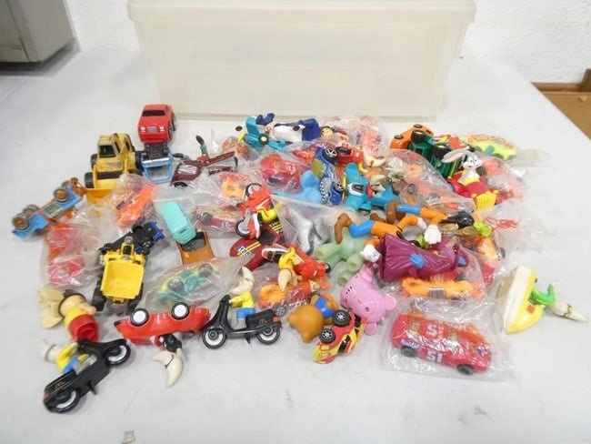 Lot of Small Toys incl Mac Tonight Car, Bugs Bunny Car, Die Cast, Plastic, etc