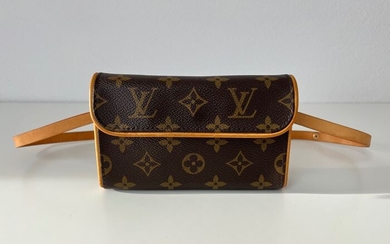 Louis Vuitton - Pochette Florentine Belt pouch