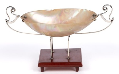 MOTHER-OF-PEARL / NAUTILUS SHELL CAVIAR DISH WITH BAKELITE BASE