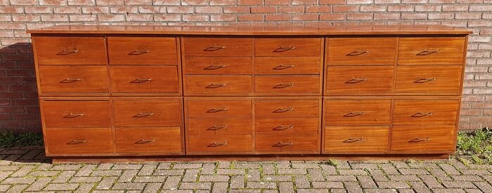 Mahogany chest of drawers - 295 cm - 28 drawers