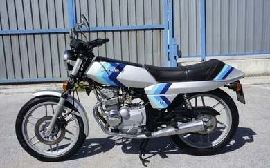 Moto Guzzi - 2C 4T - 125 cc - 1981