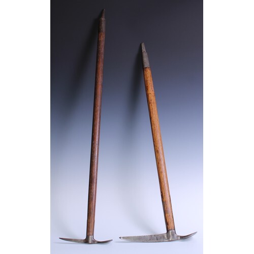 Mountaineering - an early 20th century ice pick, 28cm steel ...