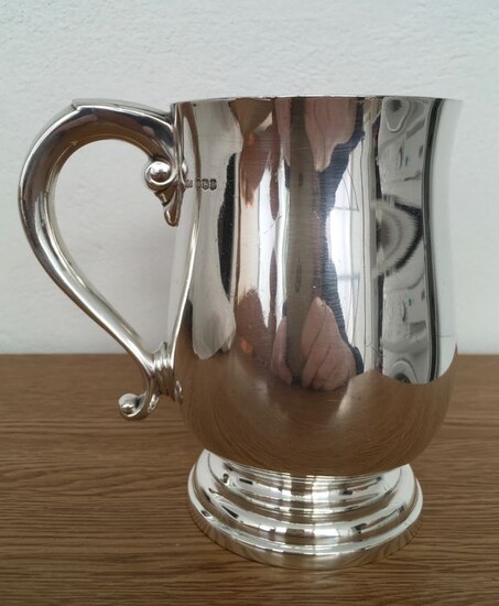 Mug, Tankard (1) - .925 silver - James Dixon & Sons Ltd - 1971 - England - Second half 20th century