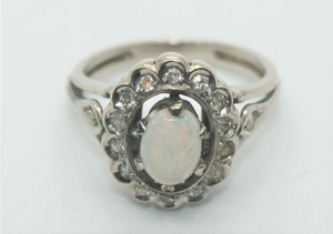 N/A - 19,2 kt. White gold - Ring Opal - Diamonds