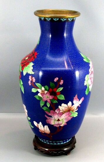 Old High Quality Large Sized Chinese Cloisonne Vase