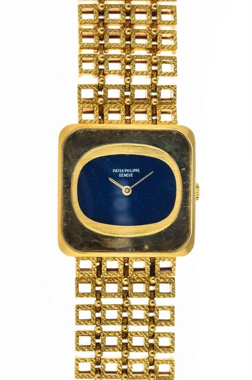 PATEK PHILIPPE. Ref 4183 - Vers 1970. Montre bracelet de dame en or - Boîtier...