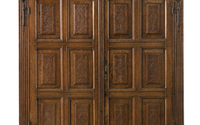 Panelenkast. Eik en perelaar. Noordelijke Nederlanden, laat 17de eeuw. Twee deuren, één lade. Rechte kroonlijst in