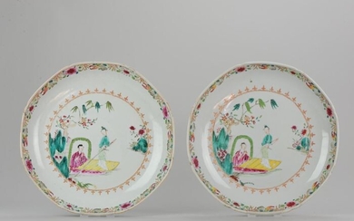 Plate (2) - Porcelain - Pair 27.6cm of Antique Chinese Qianlong Famille Rose Plate Lady on boat - China - 18th century