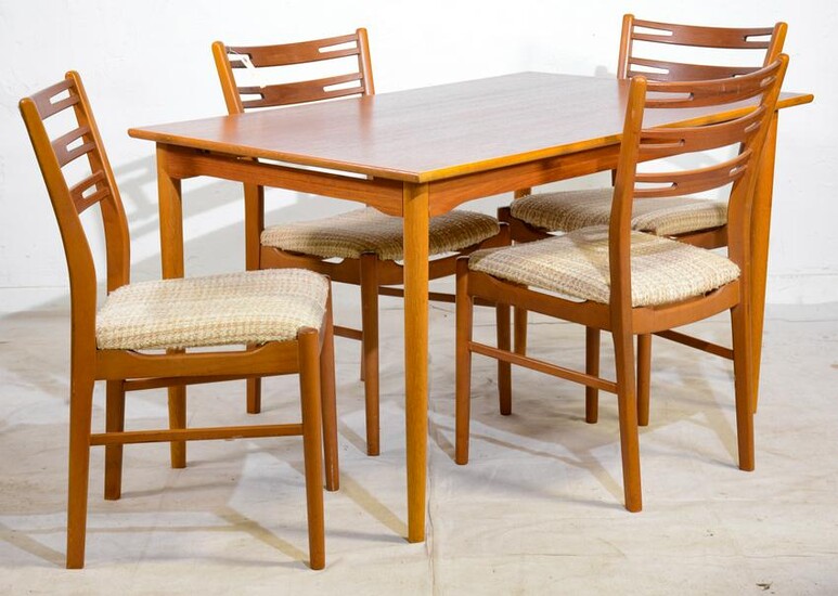Scandinavian Mid Century Dining Table & 4 Chairs