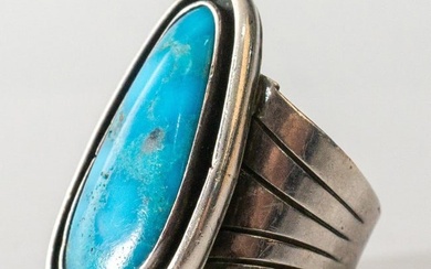 Southwestern Style Turquoise & Sterling Silver Ring