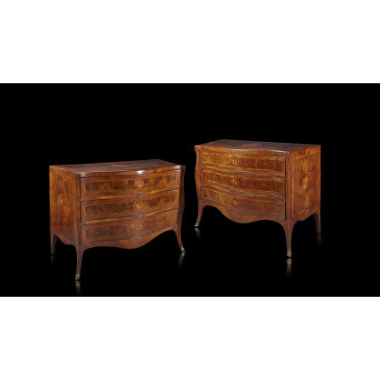 A pair of 18th-century rosewood, burr walnut and bois de rose veneered commodes with three drawers. Naples (cm 140x98x59) (defects...