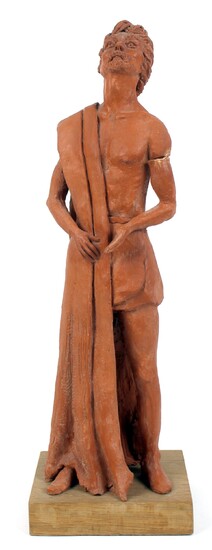 Uomo con toga, scultura in terracotta, altezza cm. 35,5, siglato e datato 1979, (difetti e mancanze)., Vincenzo Galluccio