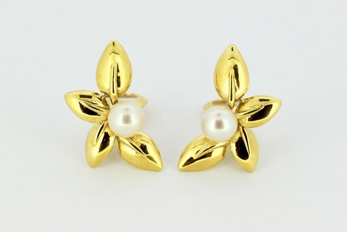 Van Cleef & Arpels - 18 kt. Akoya pearls, Yellow gold - Earrings