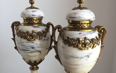 Vase (2) - Louis XVI Style - Bronze (gilt), Marble - Second half 19th century