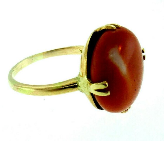 Vintage 14k Yellow Gold Coral Ring