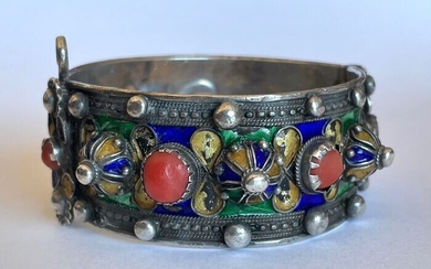traditional kabyle bracelet - Coral, Enamel, High-grade silver - Algeria - First half 20th century