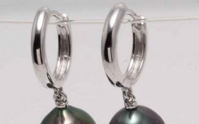 14 kt. White Gold - 10x11mm Peacock Tahitian Pearl