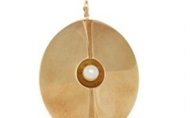 1927/1176 - Hans Hansen: A pearl pendant set with a cultured pearl, mounted in 14k gold. Design 107. L. 6 cm.