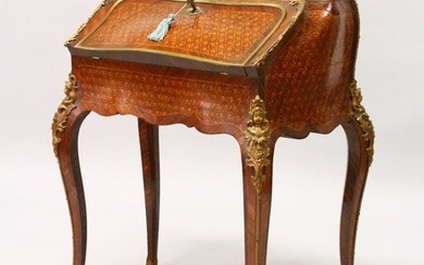 A GOOD 19TH CENTURY FRENCH KINGWOOD, PARQUETRY AND