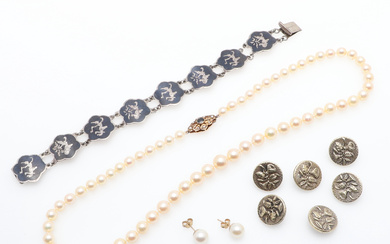 A CULTURED PEARL NECKLACE WITH GOLD, SAPPHIRE AND PEARL CLASP, FRENCH ART NOUVEAU BUTTONS ETC.