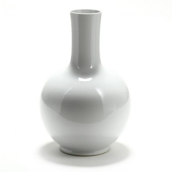 A Chinese White Porcelain Vase