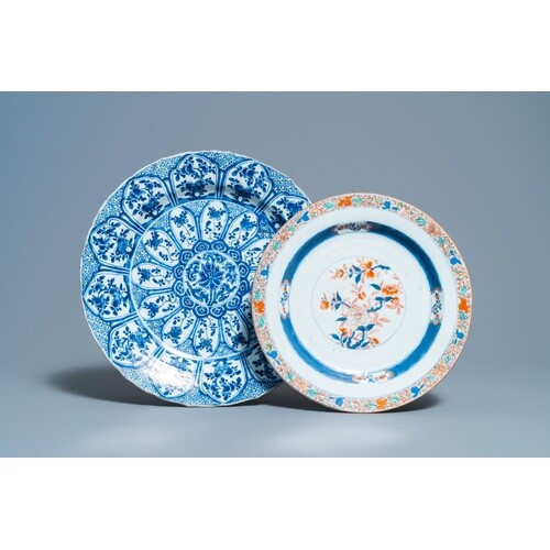 A Chinese blue and white 'lotus' dish and a famille verte di...