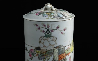 A Chinese famille rose 'hundred antiques' tiered box, Republic period