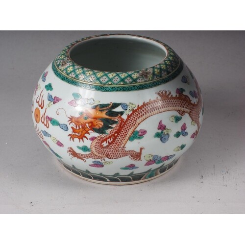 A Chinese famille verte bulbous vase with polychrome dragon ...