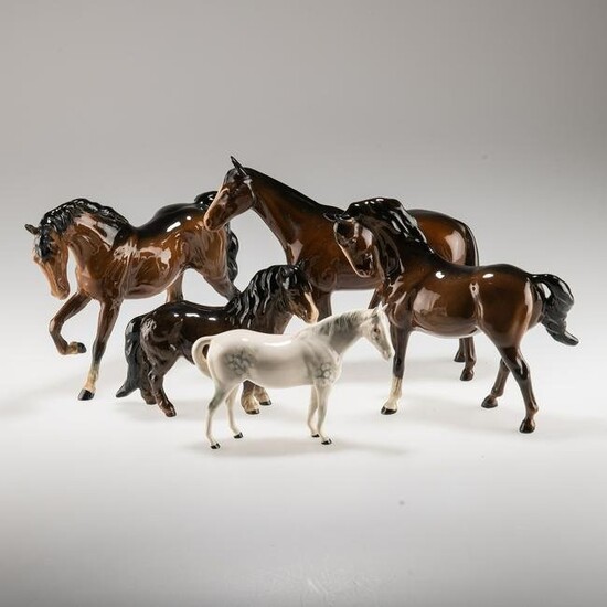 A GROUP OF BESWICK AND ROYAL DOULTON EQUINE MODELS
