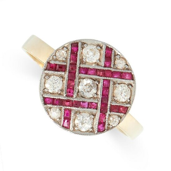 A RUBY AND DIAMOND RING in yellow gold, the circular