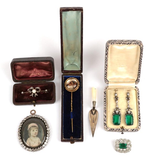 A Small Quantity of Items including; a diamond and pearl...