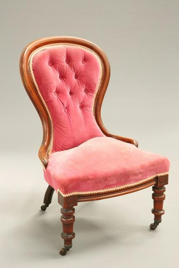 A VICTORIAN MAHOGANY SPOON-BACK CHAIR, with