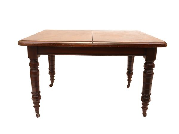 A mahogany dining table England, early 20th century