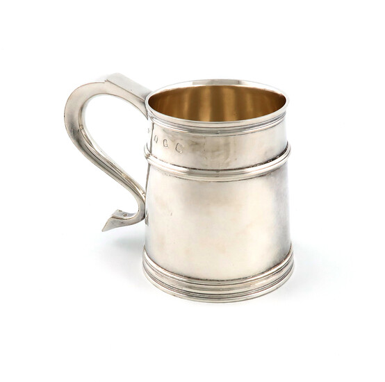A modern silver mug