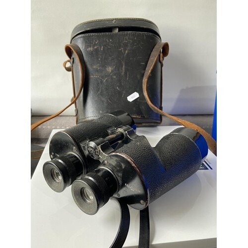 A set of Canadian WW2 R.E.L [7x50] binoculars with carry cas...