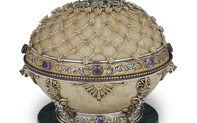 AN ITALIAN PARCEL-GILT SILVER AND HARDSTONE-MOUNTED OSTRICH EGG BOX MARK OF MAZZUCATO, MILAN, SECOND HALF 20TH CENTURY