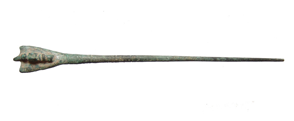 An attractive Near Eastern bronze hairpin
