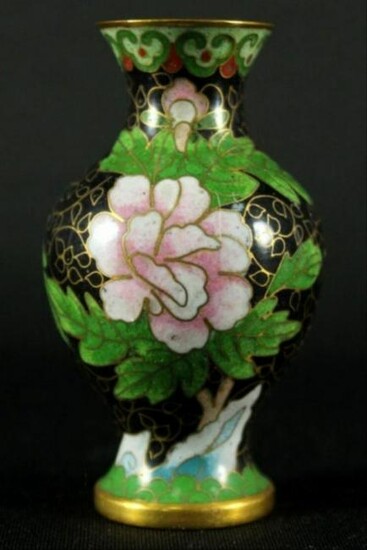 Antique Enamel Chinese Gilt Bronze Cloisonne Vase