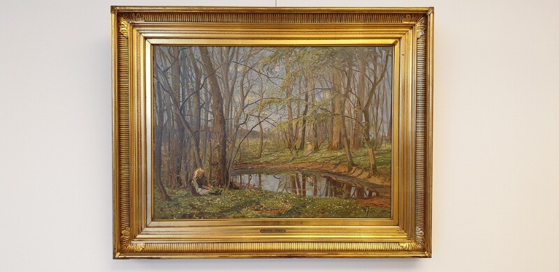 Carlo Hornung Jensen: Two girls at a forest lake. Signed H.J. Oil on canvas. 40×55 cm. Frame size 71.5×55.5 cm.