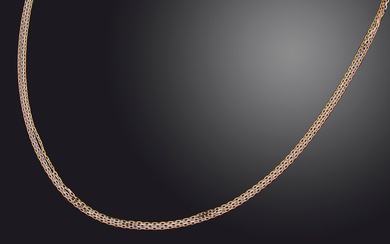 Cartier, collier 'Trinity' en or, formé de trois chaînes en or jaune, blanc et rose,...