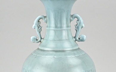 Chinese celadon vase Ø 35.2 cm.