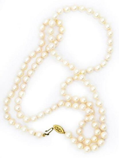 Contemporary Strand of Pearls with Yellow Gold Clasp
