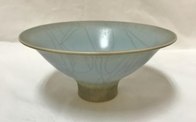 DAVID WHITE (1934-2011) - a studio porcelain bowl with...