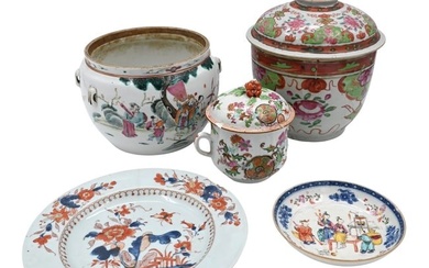 Five Piece Chinese Porcelain Group