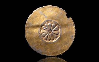 HELLENISTIC SILVER GILT PLAQUE WITH ROSETTE
