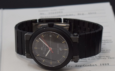 IWC / PORSCHE DESIGN montre-bracelet pour hommes avec boussole au fond référence 3510, boîtier en...